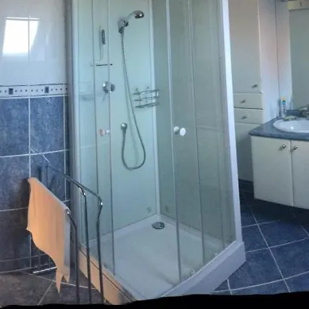 Guest house Maison D'hotes Au Pied Du Chateau *