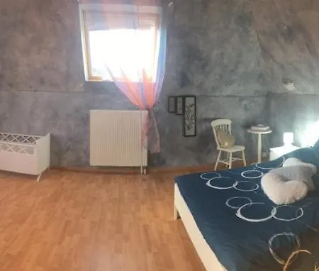 Guest house Maison D'hotes Au Pied Du Chateau *