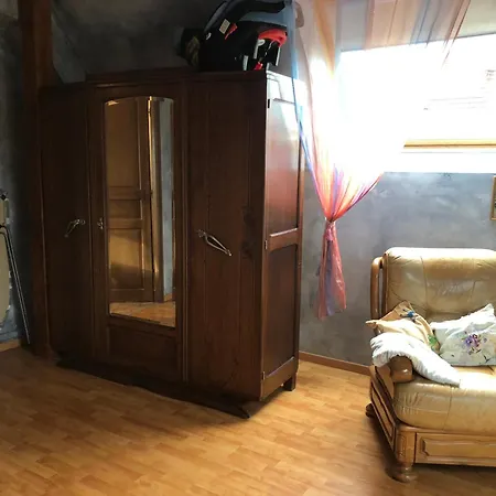 Guest house Maison D'hotes Au Pied Du Chateau